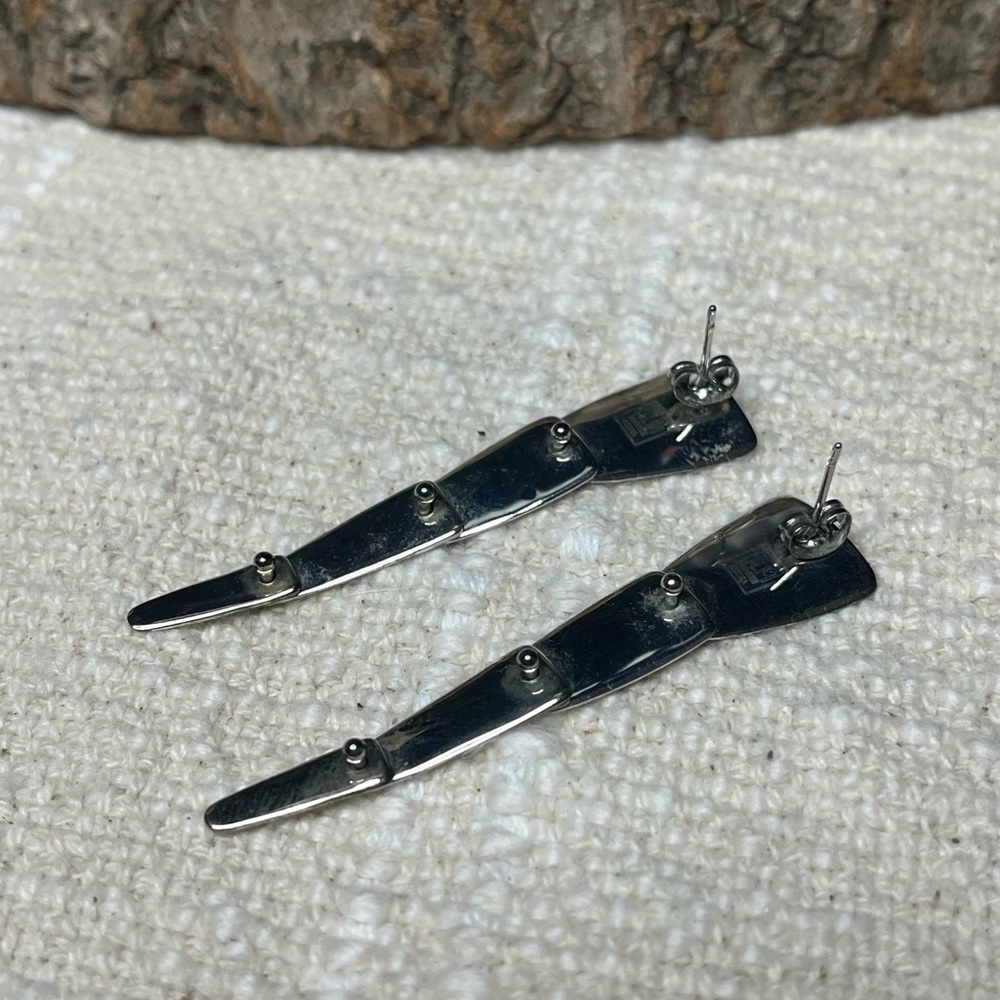 RLM Silver Jewelry Set with Necklace and Earrings - Picture 6 of 12
